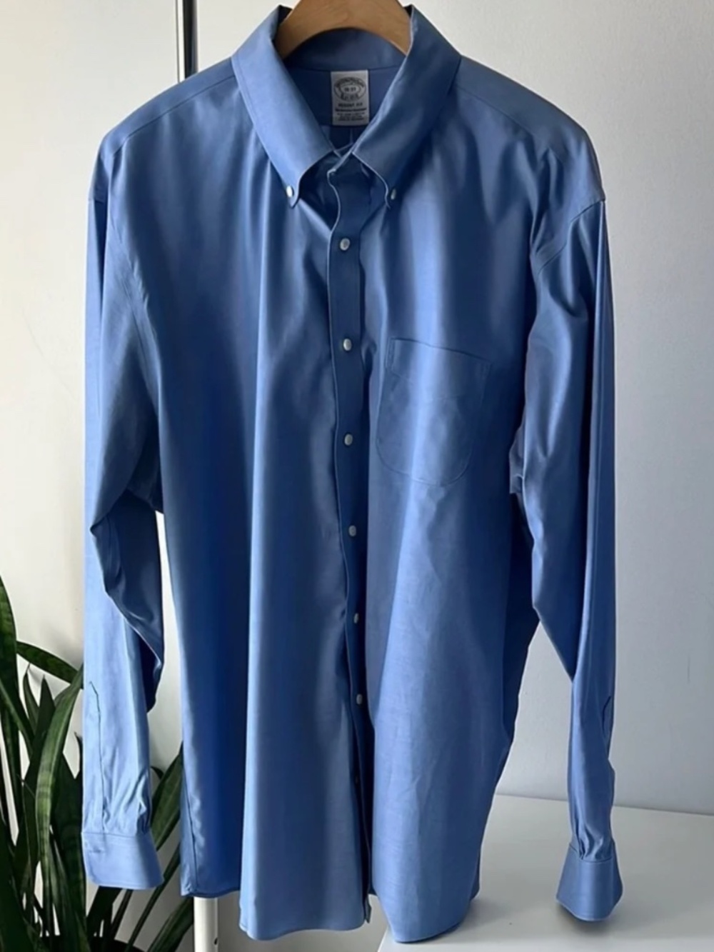 BROOKS BROTHERS Men's Blue Dress Shirt REGENT FIT 18-37